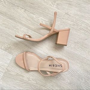 Minimal strap block heel